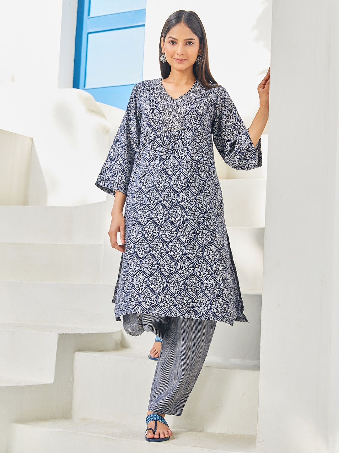 

Biba Ethnic Motifs Printed Regular Thread Work Kurta With Patiala, Navy blue