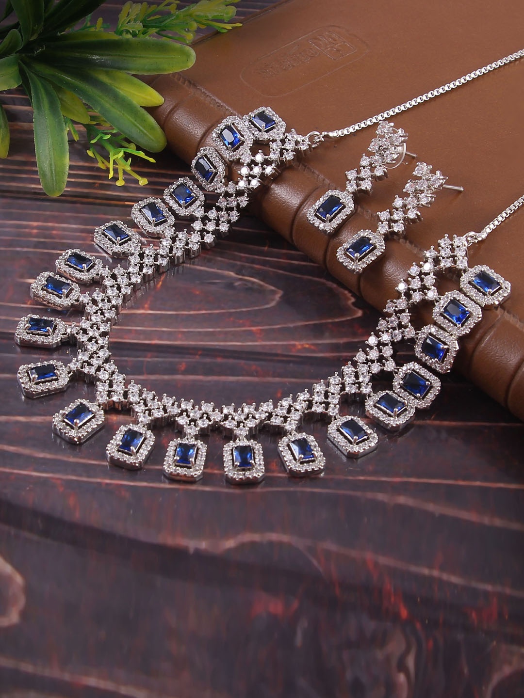 

Jewar Mandi Silver-Plated CZ-Studded Jewellery Set