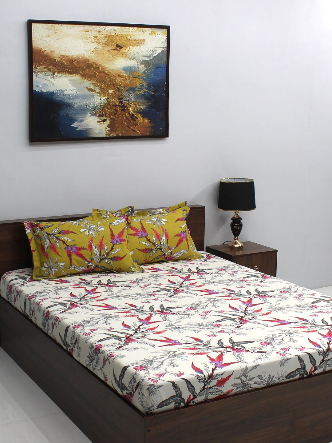 

BOMBAY DYEING Off White & Green Floral 110 TC Queen Bedsheet with 2 Pillow Covers