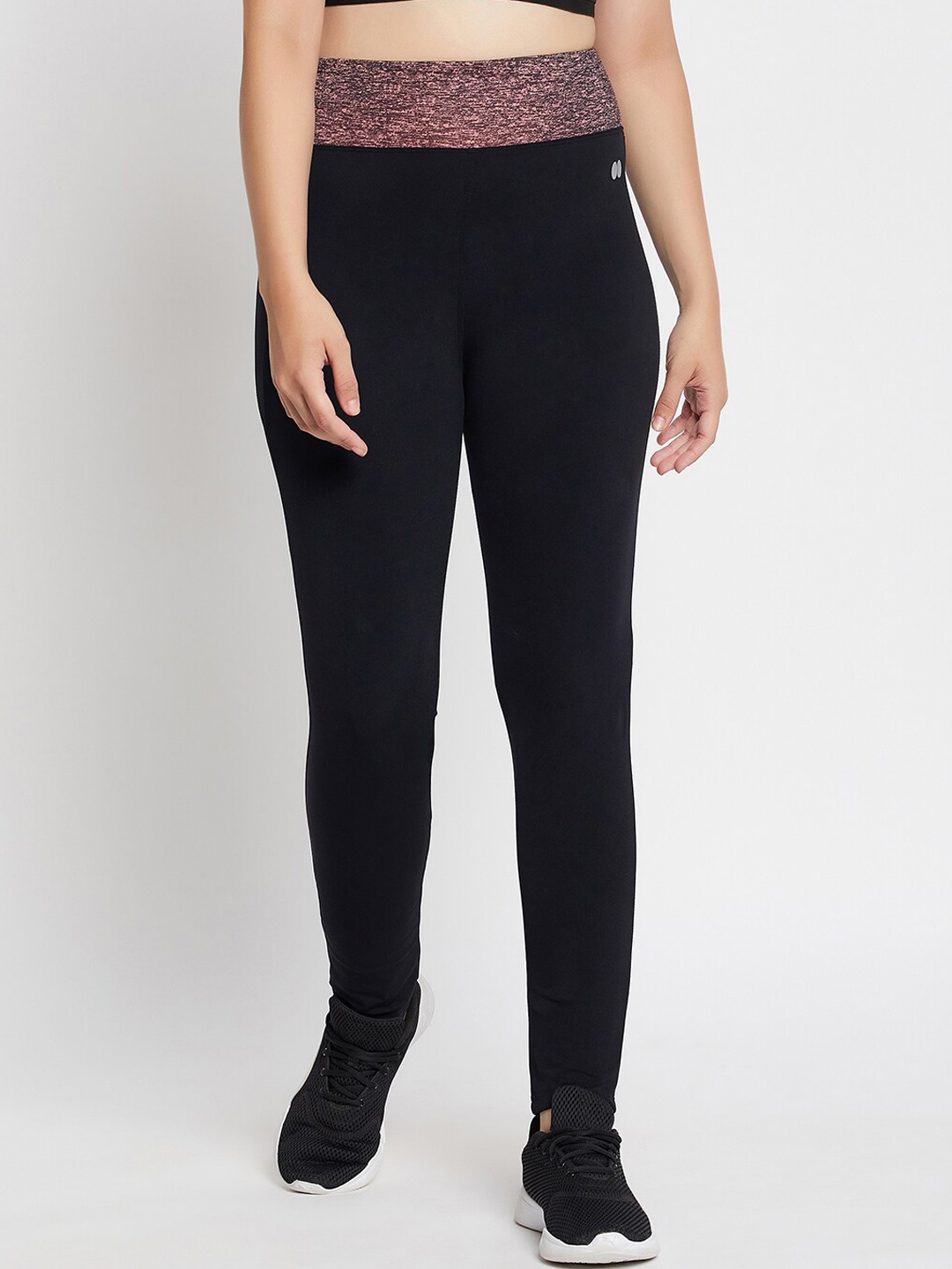 

Clovia Women Slim-Fit Ankle-Length Gym Tights, Black