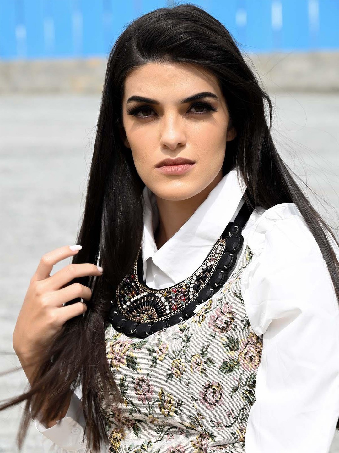 

ODETTE Stone-Studded Necklace, Black