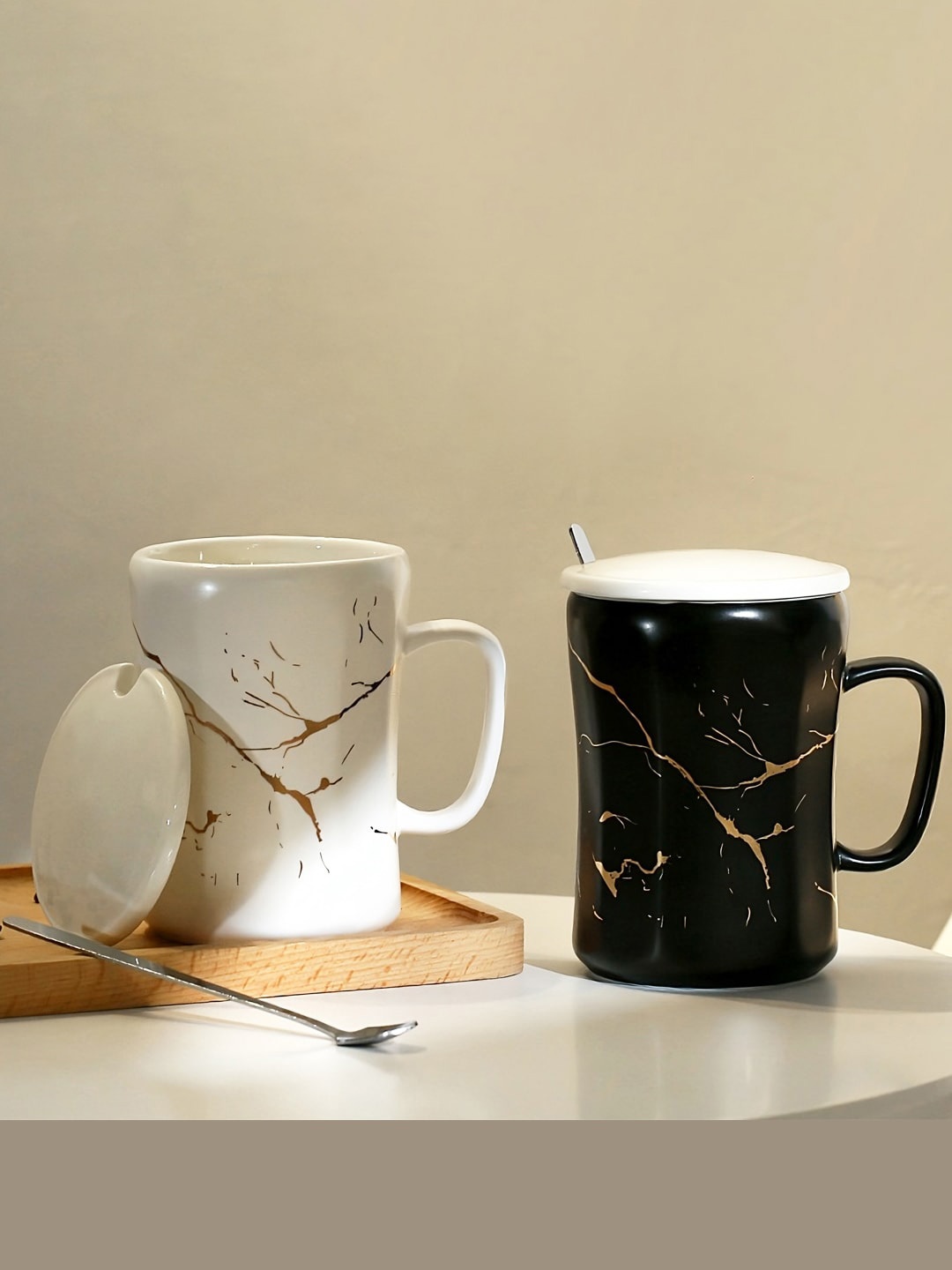 

BonZeaL Black & White Printed Ceramic Matte Mug 360ml