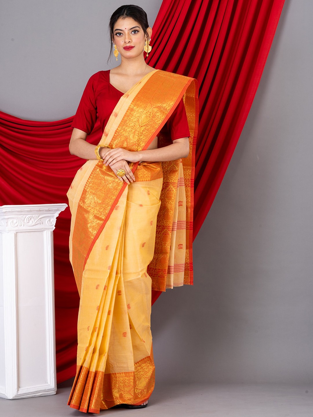 

Laa Calcutta Woven Design Zari Pure Cotton Taant Saree, Beige