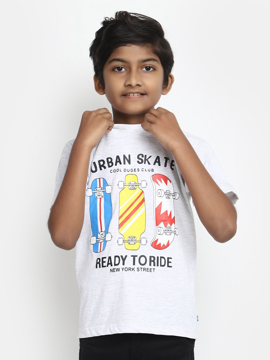 

V-Mart Boys Graphic Printed Cotton T-shirt, Grey