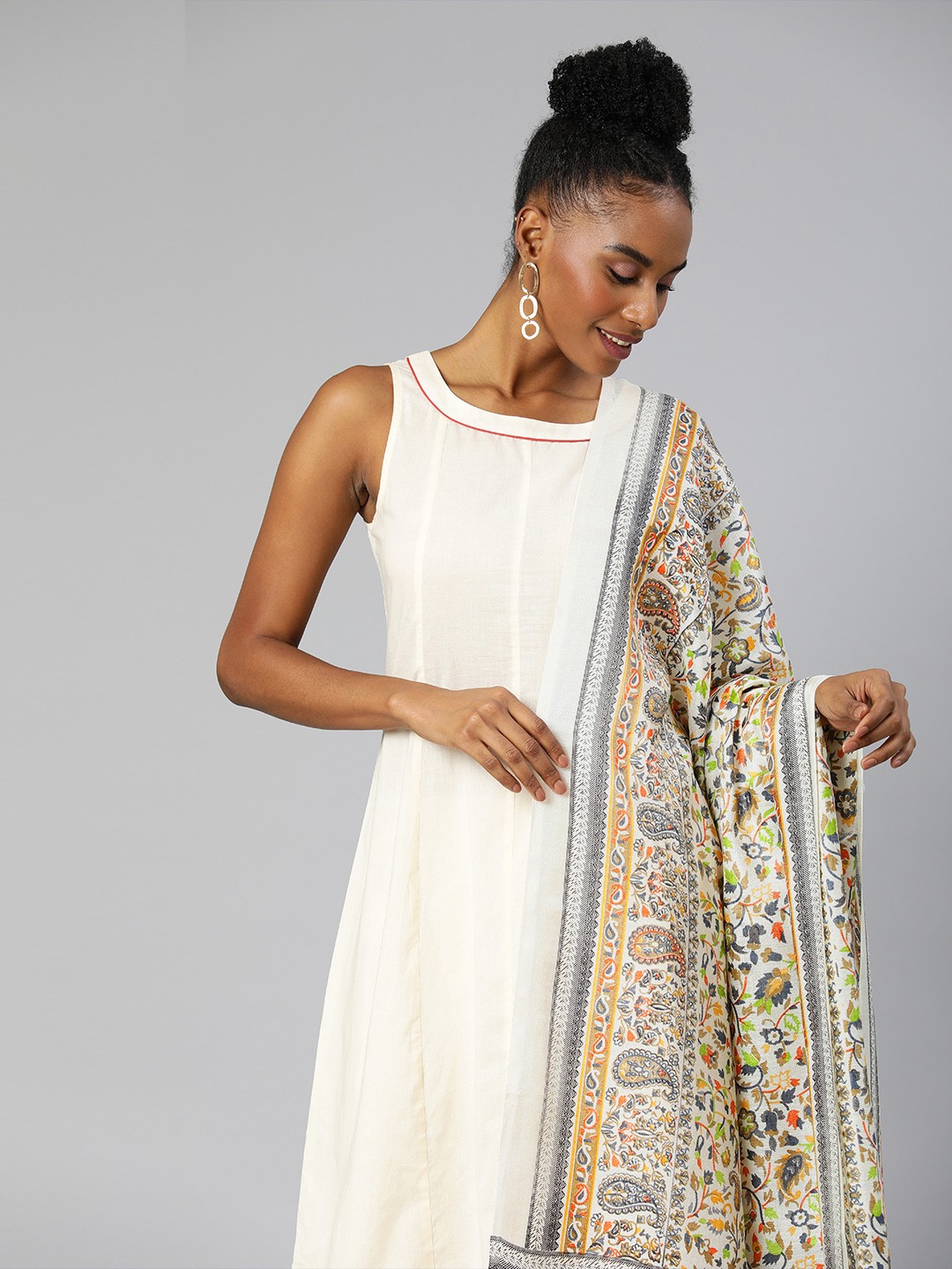 

Rani Saahiba Paisley Printed Art Silk Dupatta, White