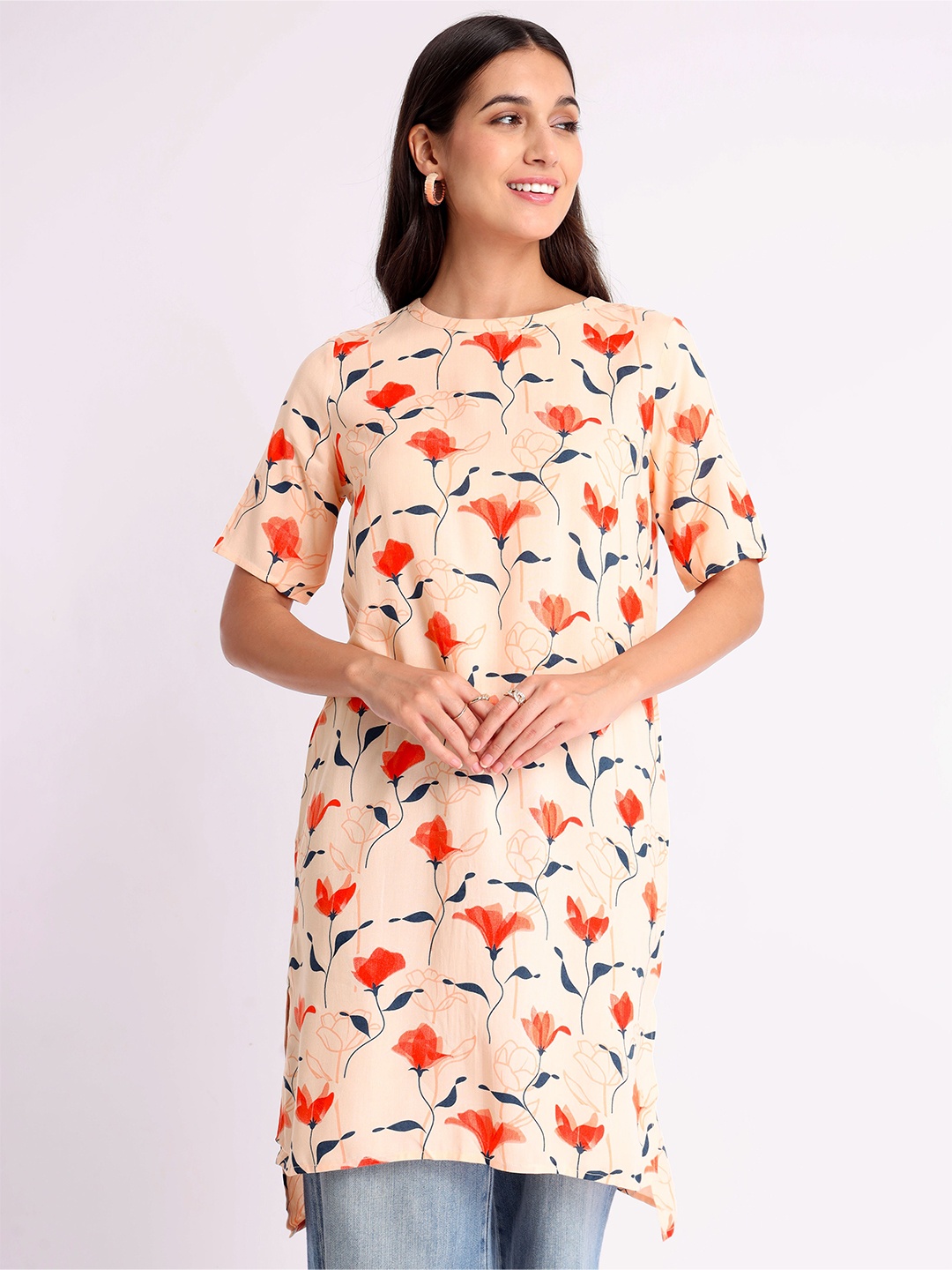 

Beyoung Floral Printed Round Neck Regular Kurti, Peach