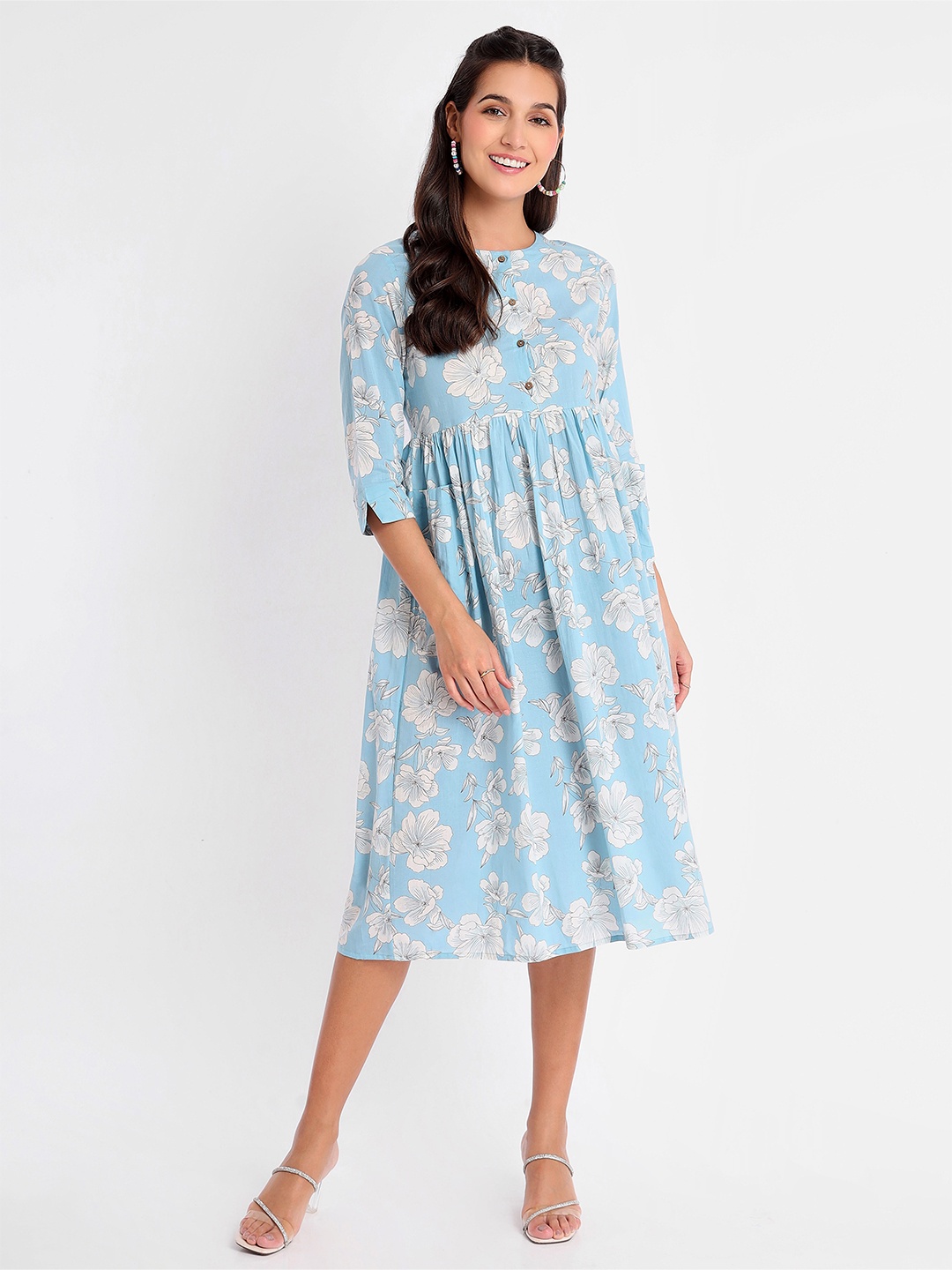 

Beyoung Women Blue Floral Printed Kurta