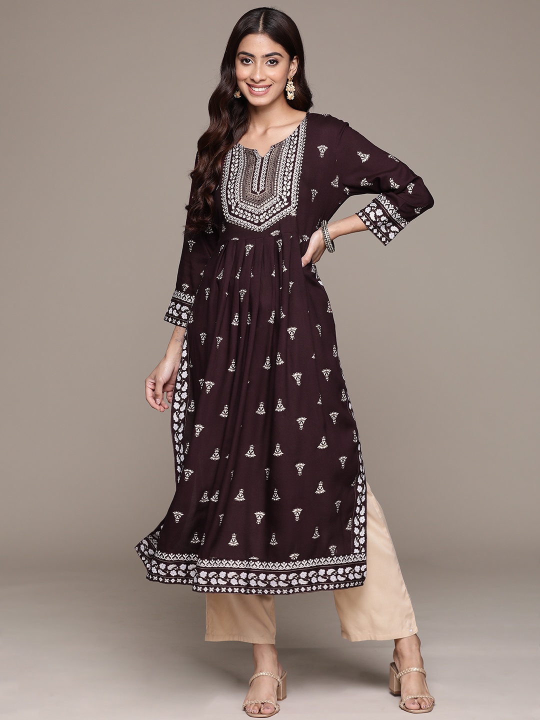 

Ishin Ethnic Motifs Foil Printed Gotta Patti High Slit Kurta, Purple