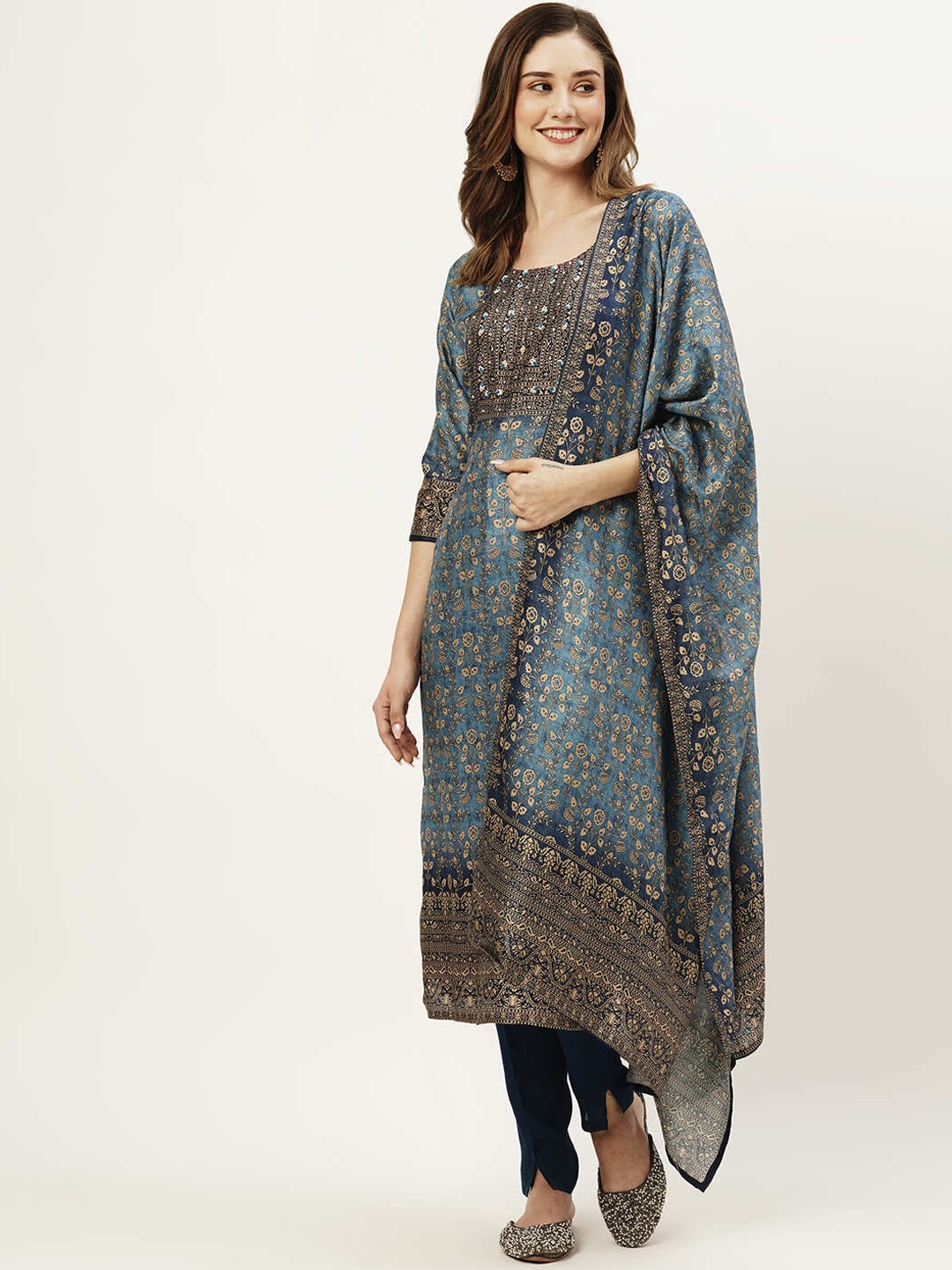 

ZOLA Blue Floral Printed Kurta & Trousers With Dupatta
