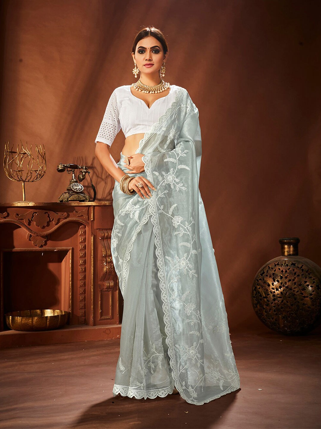 

Mitera Grey & White Floral Embroidered Organza Saree