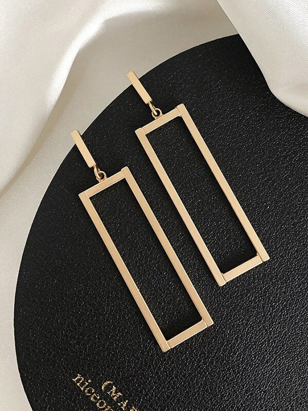 

MYKI Gold-Plated Contemporary Drop Earrings