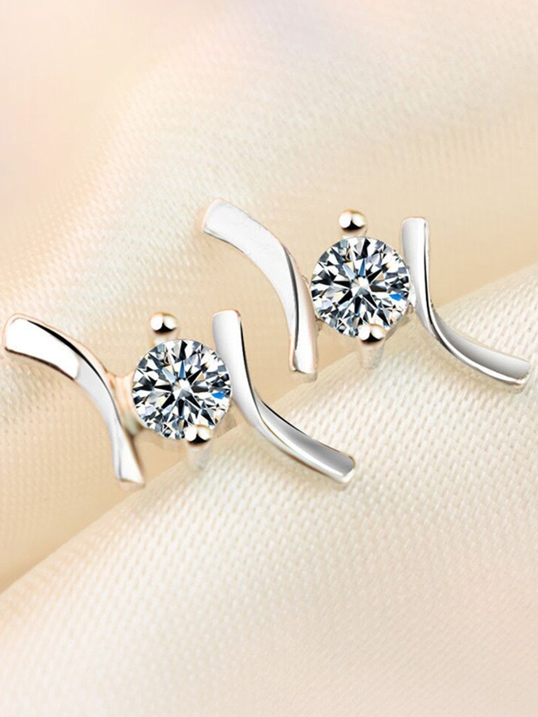 

MYKI Silver-Plated Contemporary Stud Earrings