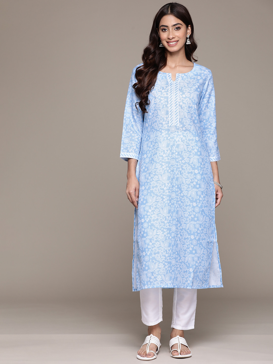 

Anubhutee Ethnic Motifs Printed Kurta, Blue