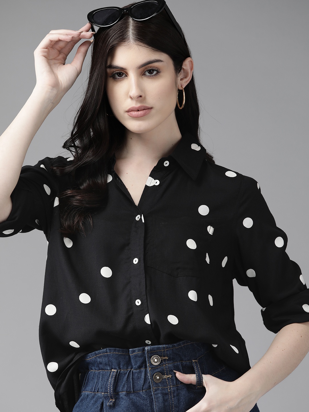 

The Roadster Life Co. Polka Dot Printed Casual Shirt, Black
