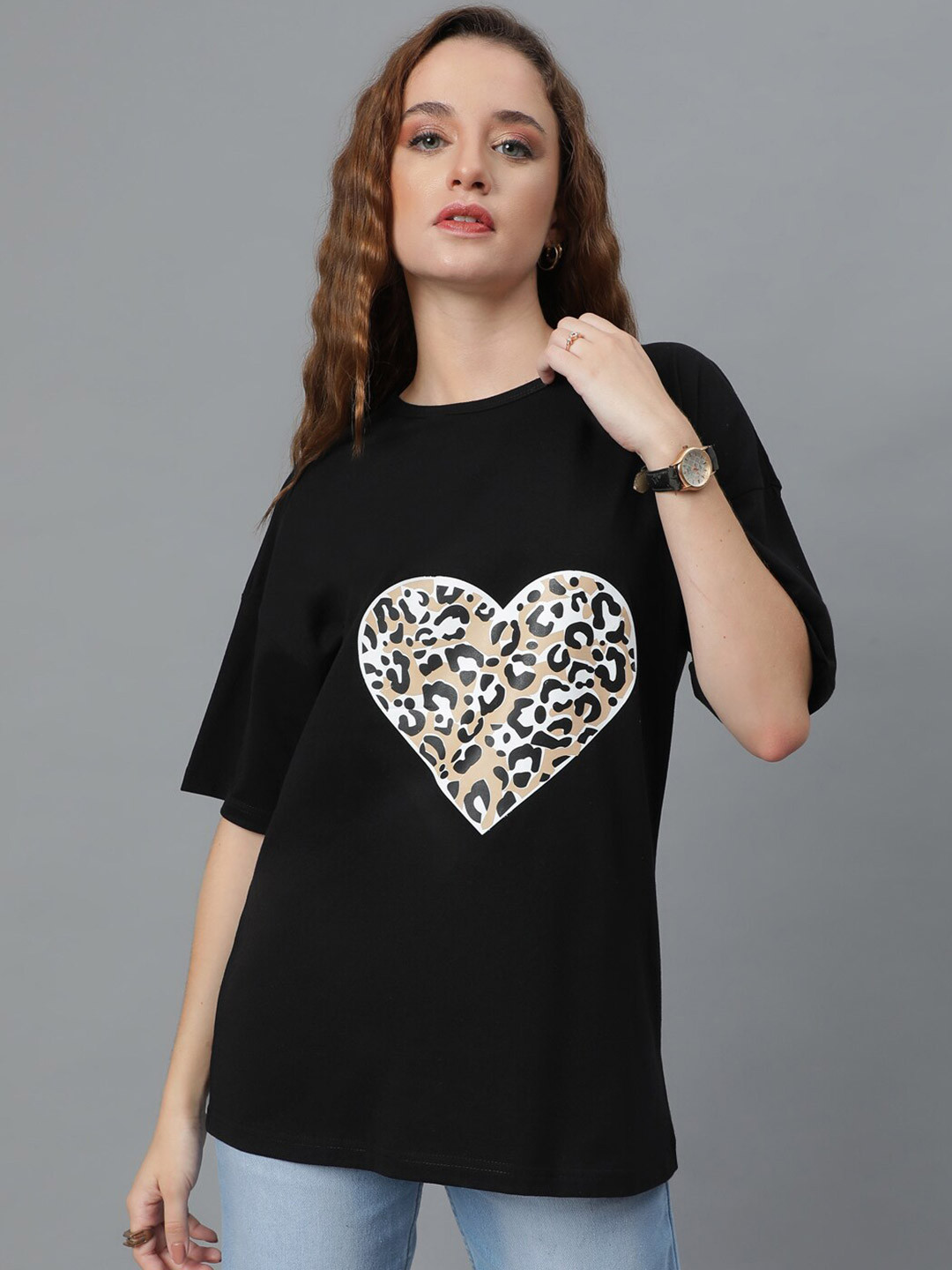 

Kotty Graphic Printed Drop-Shoulder Sleeves Oversized T-shirt, Black