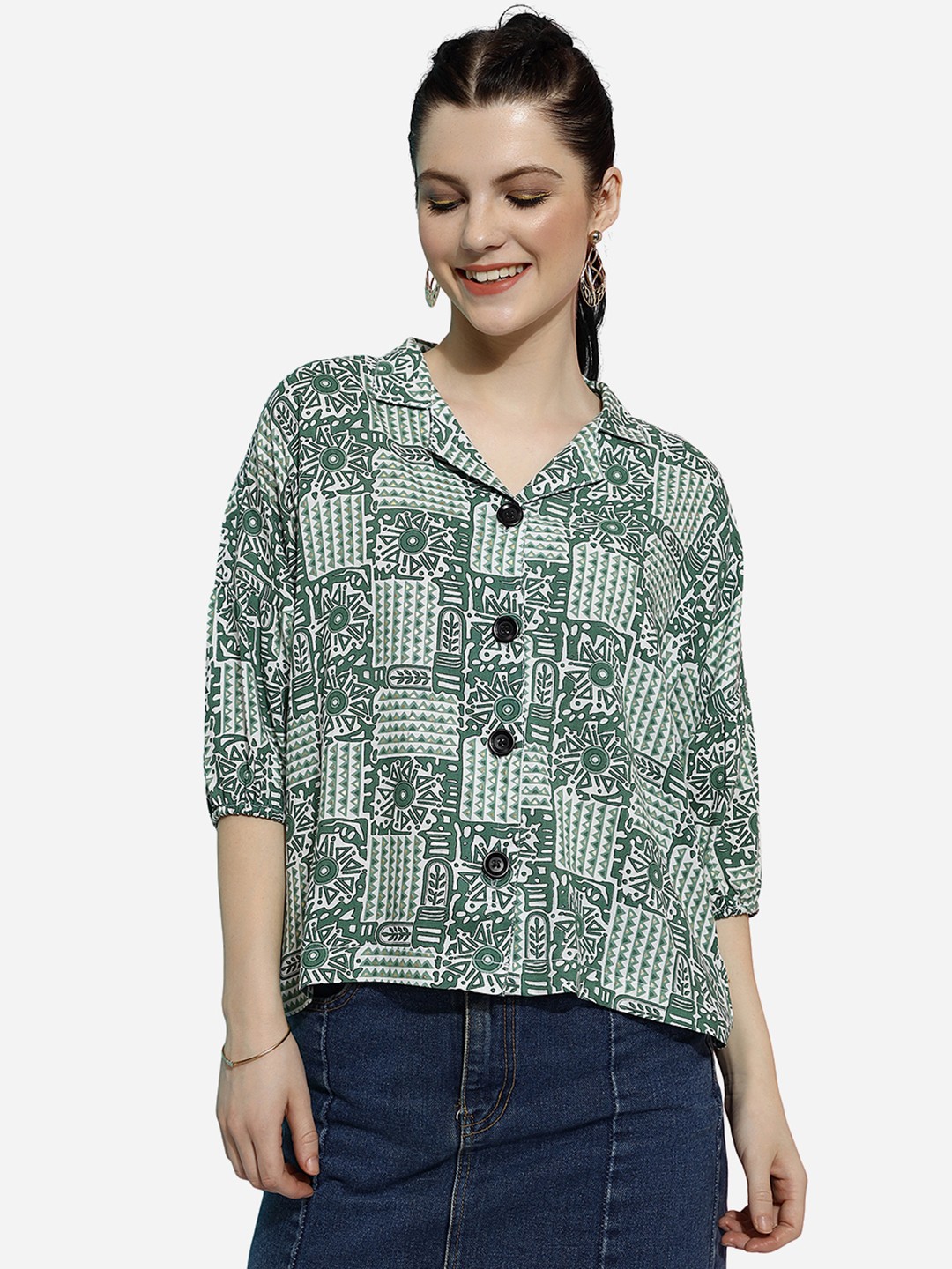 

J Turritopsis Classic Boxy Ethnic Motifs Printed Cuban Collar Casual Shirt, Green