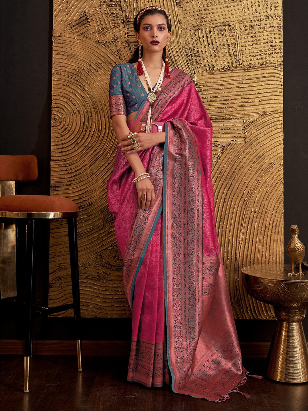 

Mitera Zari Silk Blend Banarasi Saree, Pink