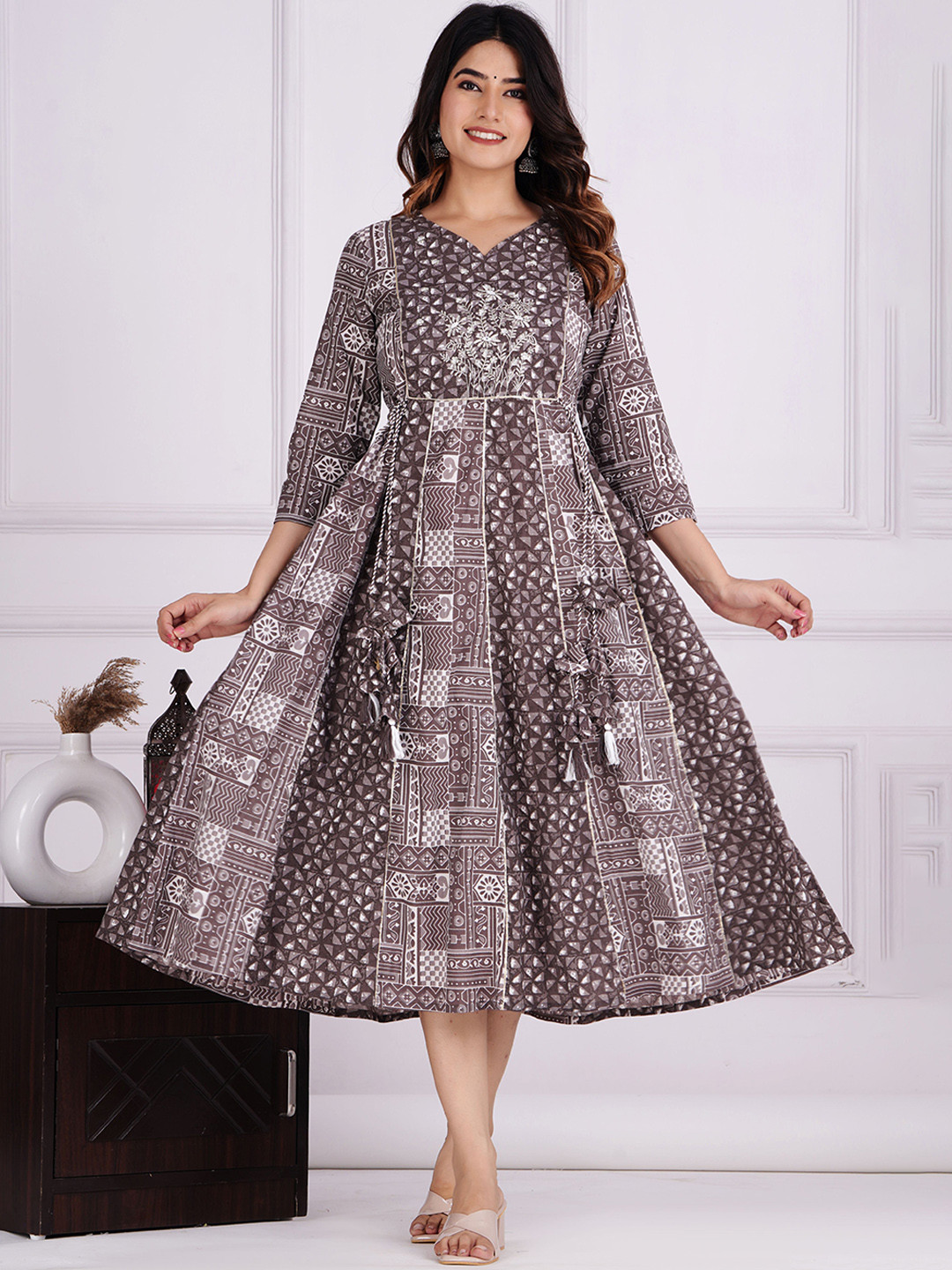 

JAIPURI COLLECTION Ethnic Motifs Printed V-Neck Cotton A-Line Ethnic Dress, Coffee brown