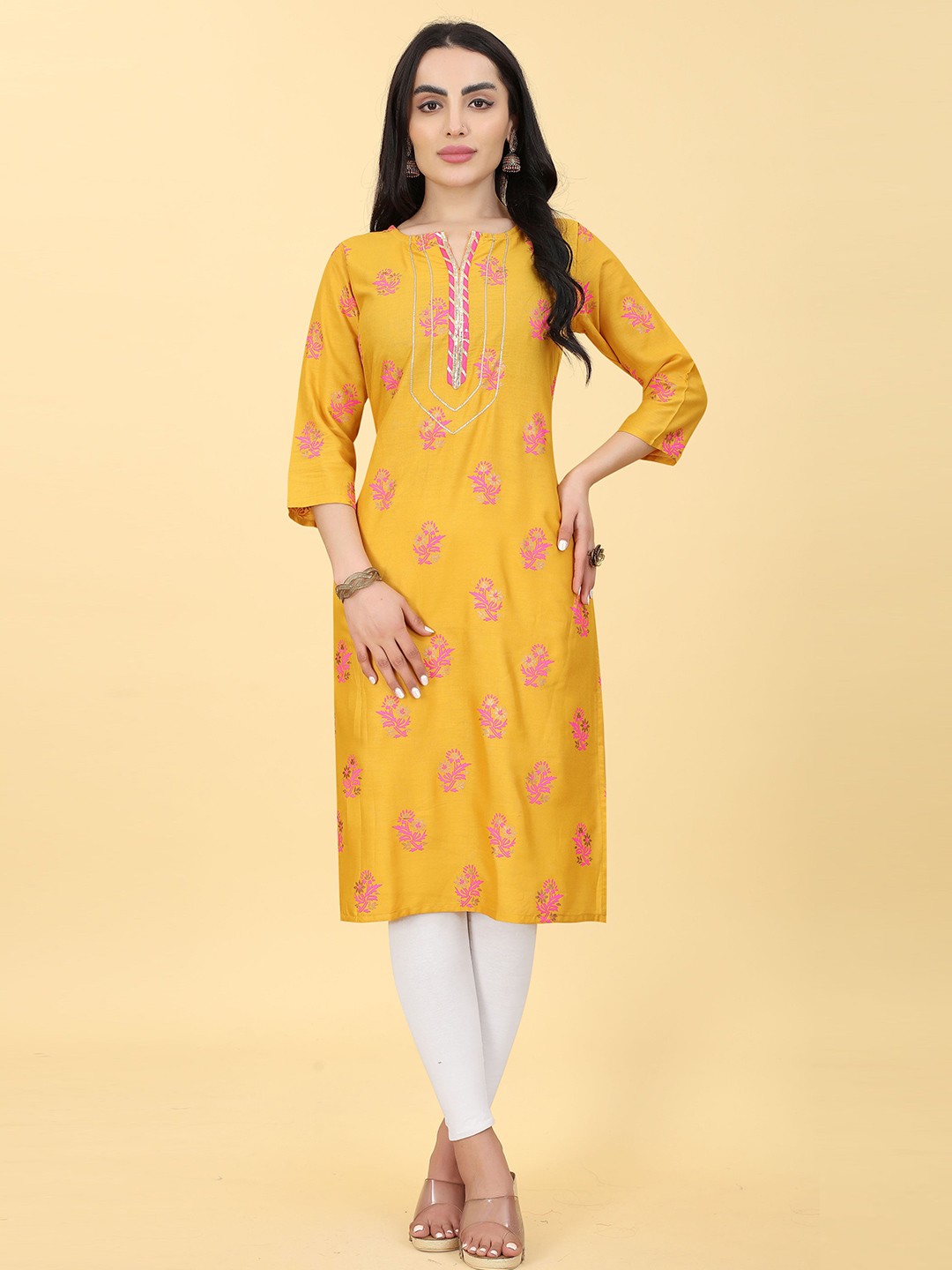 

Kiwie Ethnic Motifs Printed Straight Kurta, Yellow