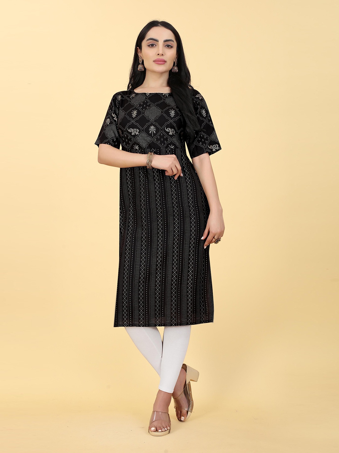 

Kiwie Ethnic Motifs Printed Kurta, Black