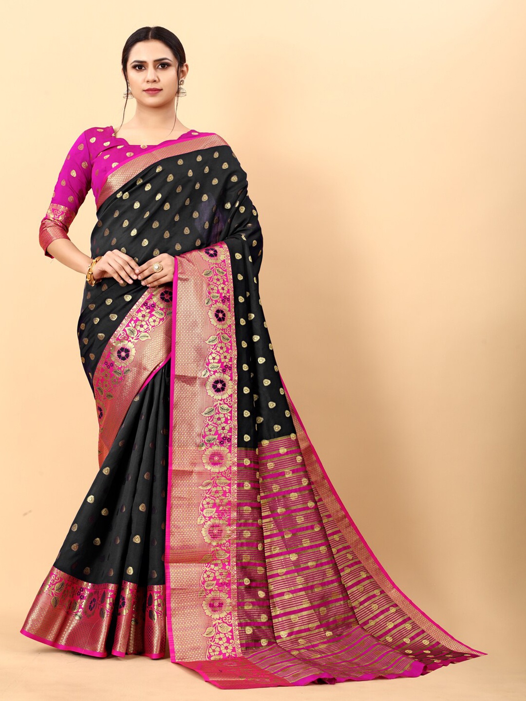 

MOKSHA DESIGNS Woven Design Zari Detailed Pure Silk Kanjeevaram Saree, Black