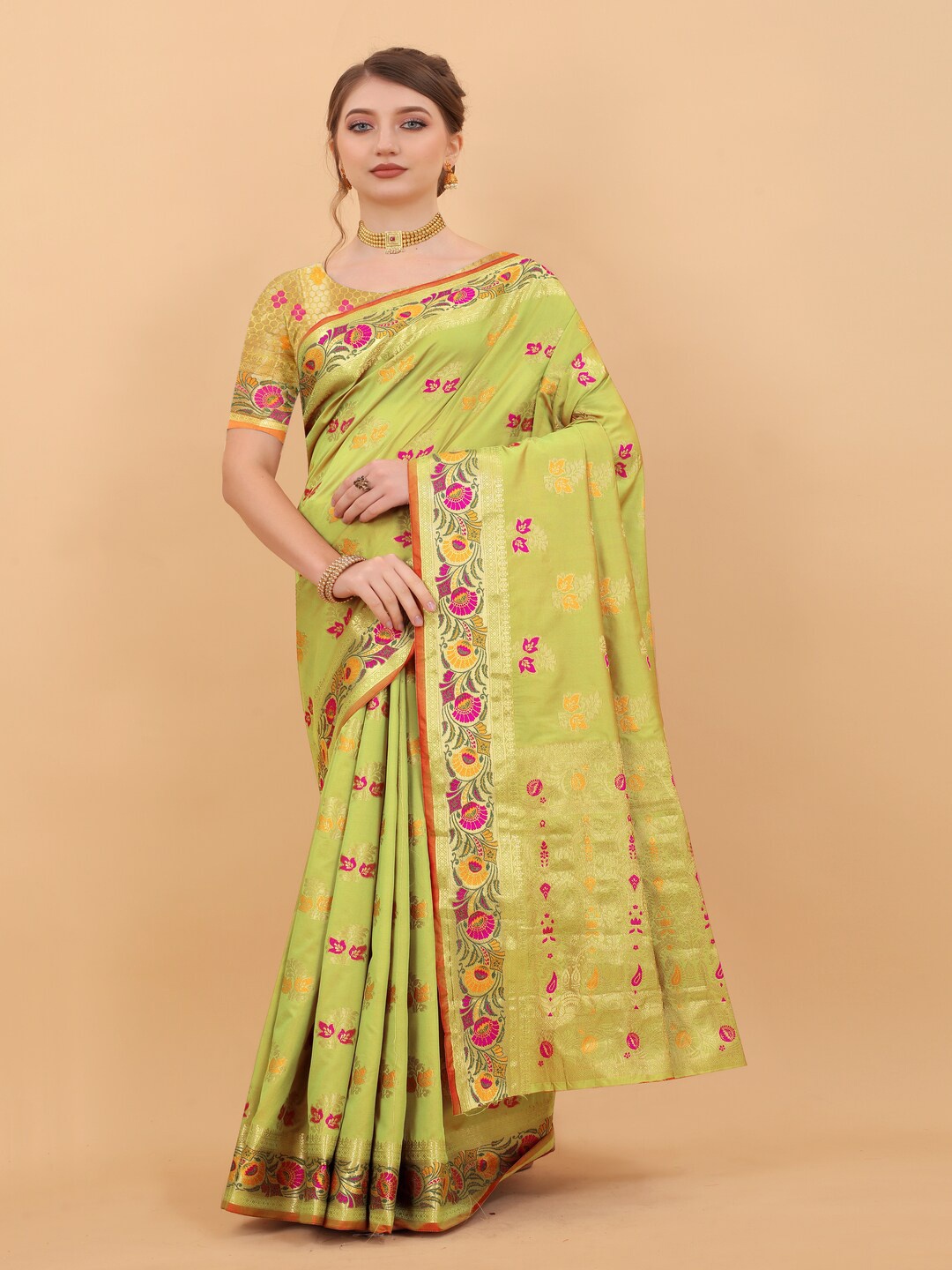 

MOKSHA DESIGNS Floral Woven Design Zari Pure Silk Banarasi Saree, Green