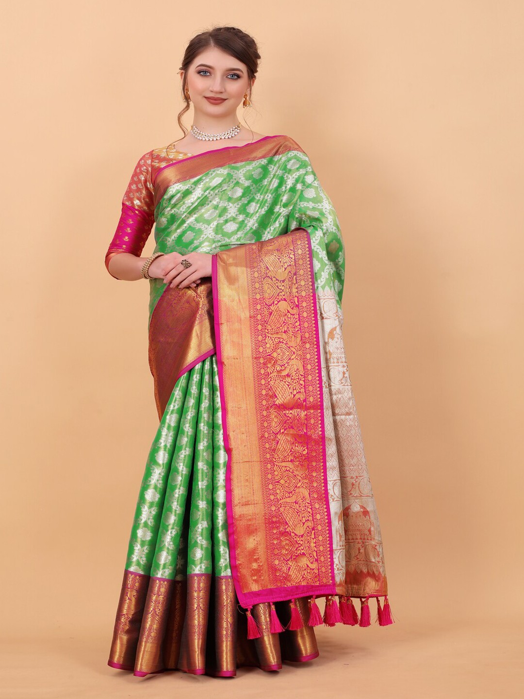 

MOKSHA DESIGNS Woven Design Zari Detailed Pure Silk Banarasi Saree, Green