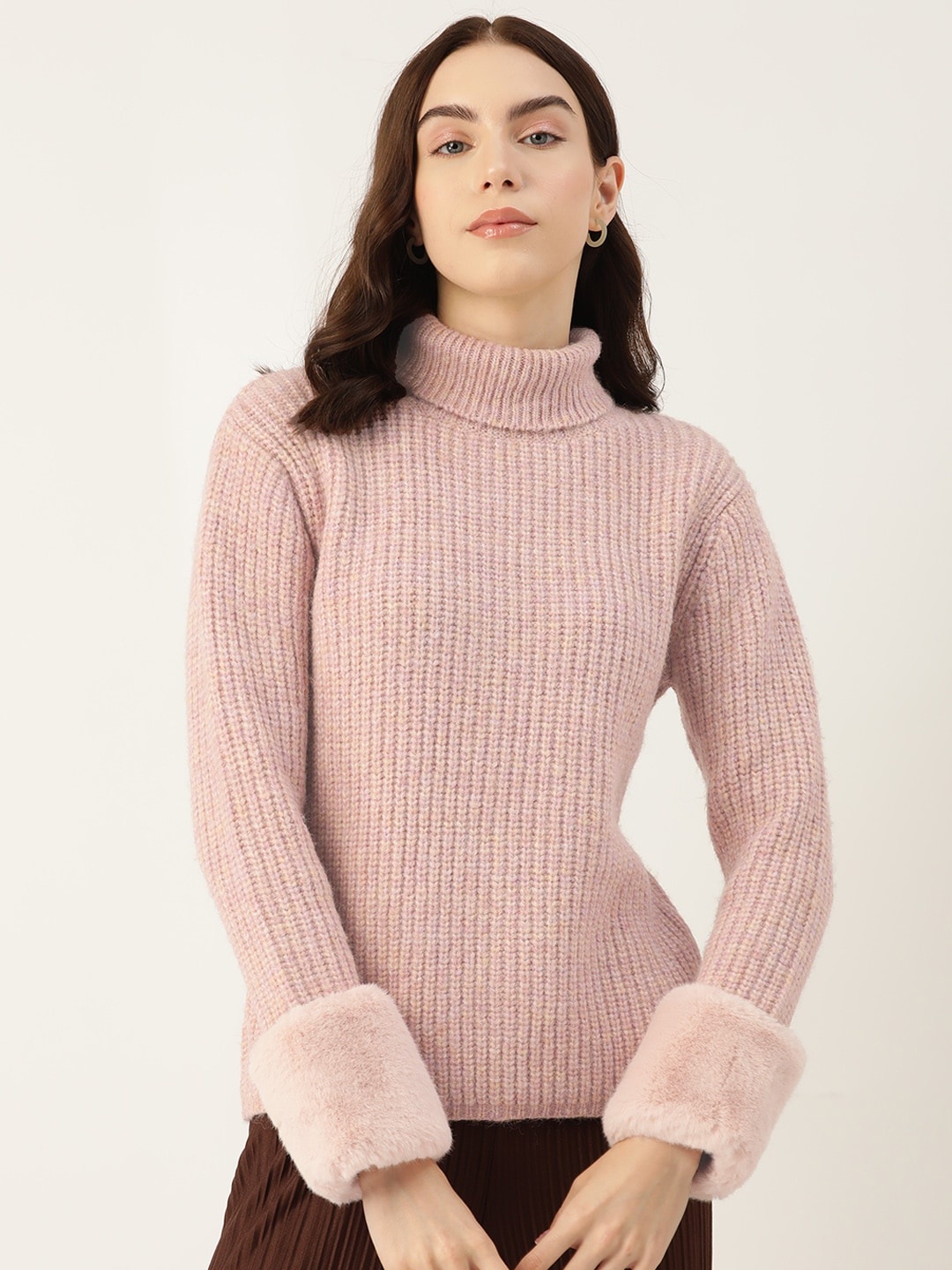 

Madame Turtle Neck Pullover, Peach