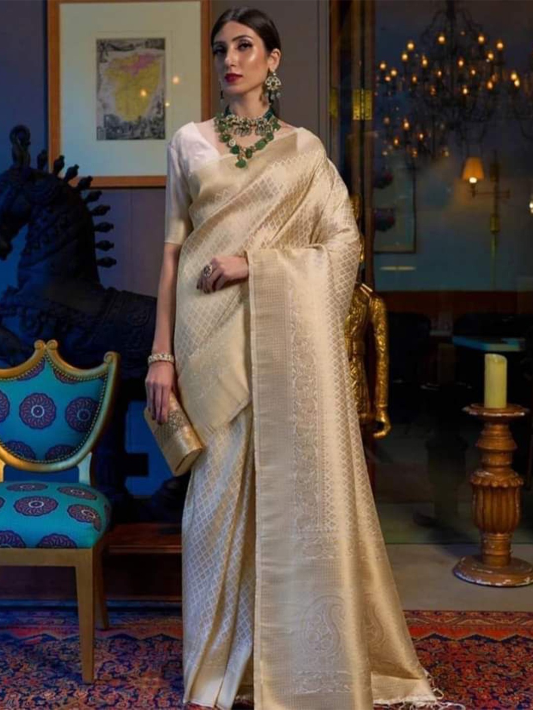 

DIVASTRI Ethnic Motif Zari Banarasi Saree With Blouse Piece, Beige