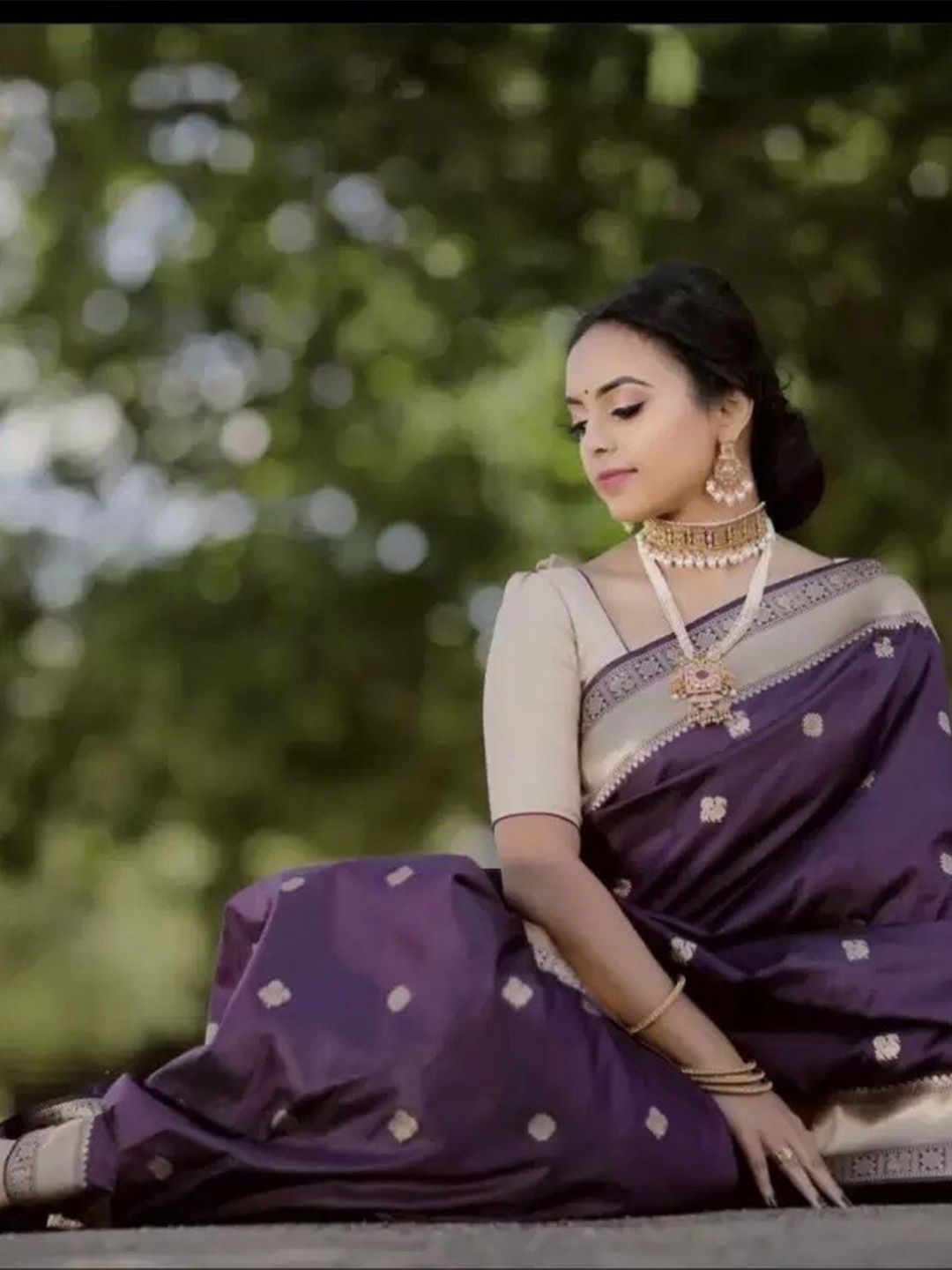 

DIVASTRI Ethnic Motif Woven Design Zari Kanjeevaram Saree, Purple