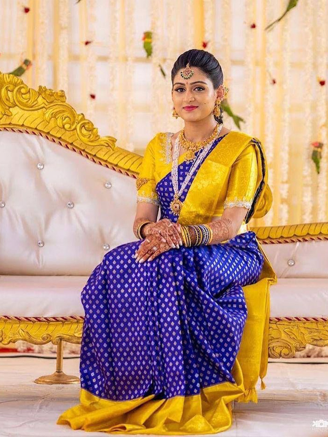 

DIVASTRI Ethnic Motif Woven Design Zari Silk Cotton Banarasi Saree, Blue