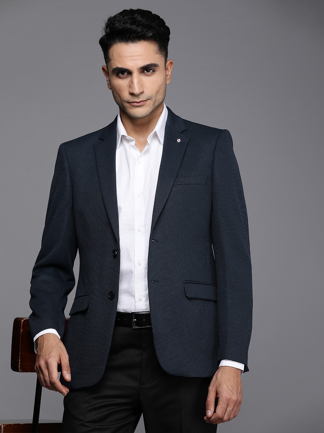 

Raymond Single-Breasted Formal Blazer, Navy blue