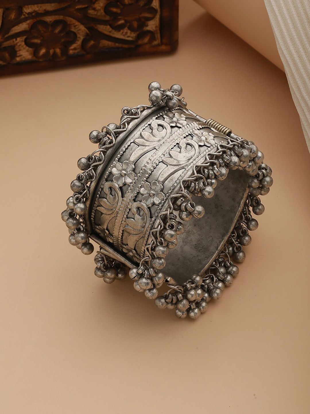 

Jazz and Sizzle Silver-Plated Kada Bracelet