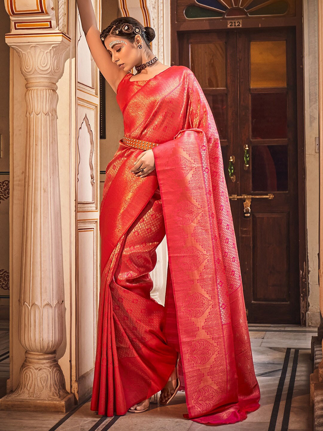 

KARAGIRI Ethnic Motifs Woven Design Zari Kanjeevaram Saree, Pink