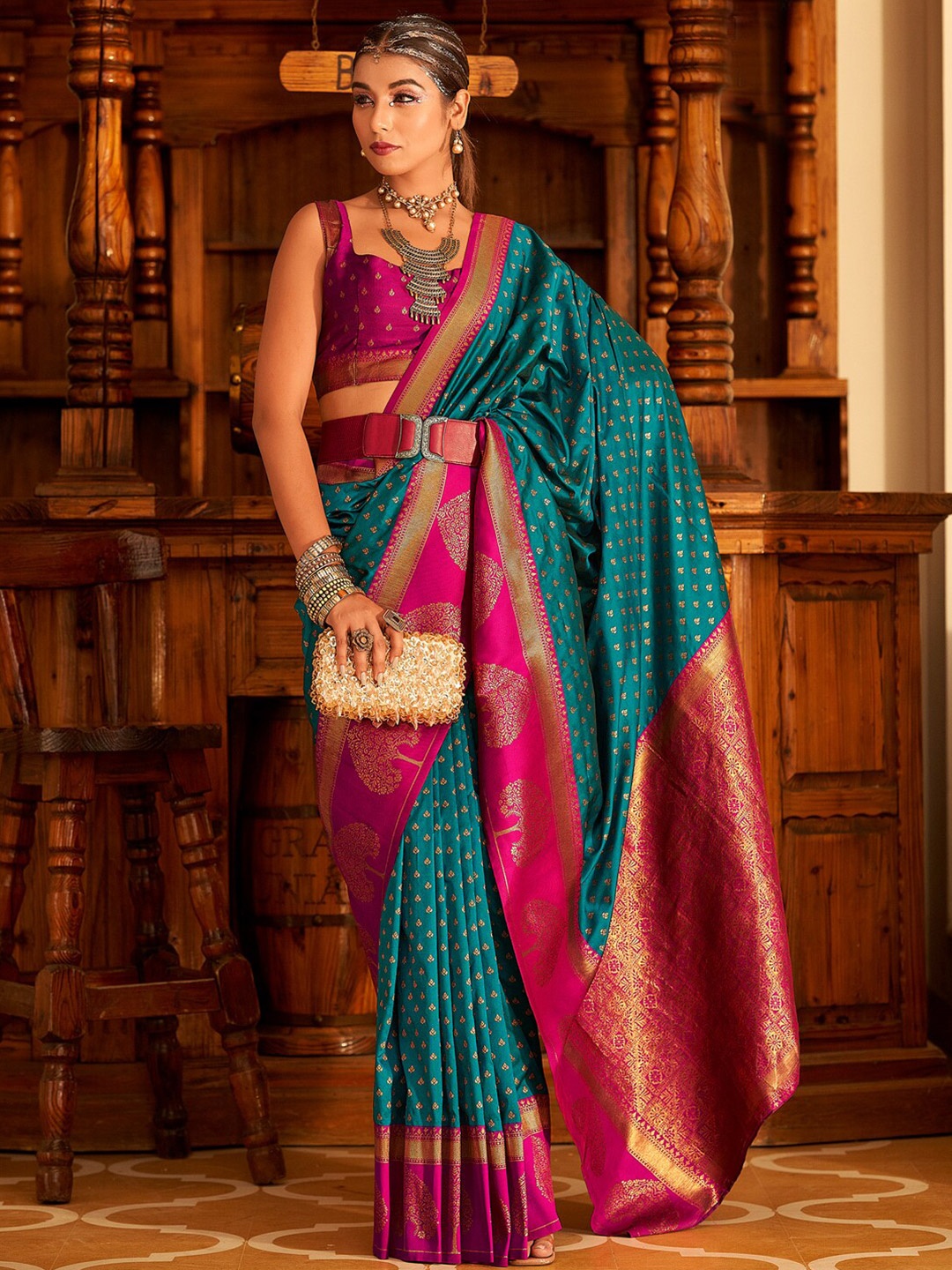 

KARAGIRI Ethnic Motifs Woven Design Zari Banarasi Saree, Green