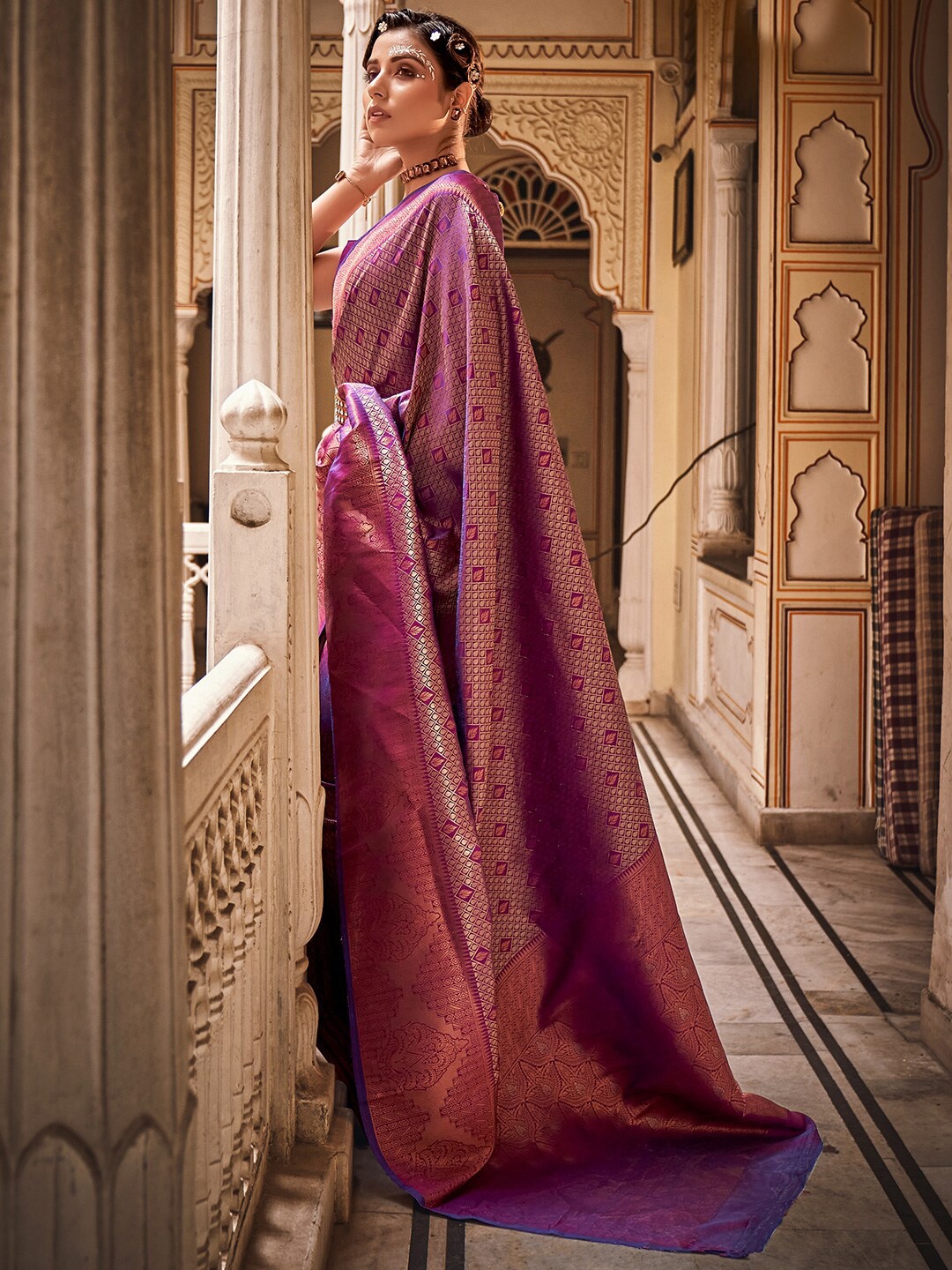

KARAGIRI Ethnic Motifs Woven Design Zari Silk Blend Kanjeevaram Saree, Purple