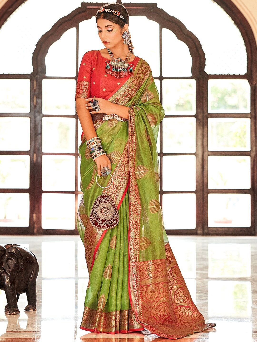 

KARAGIRI Woven Design Zari Saree, Green