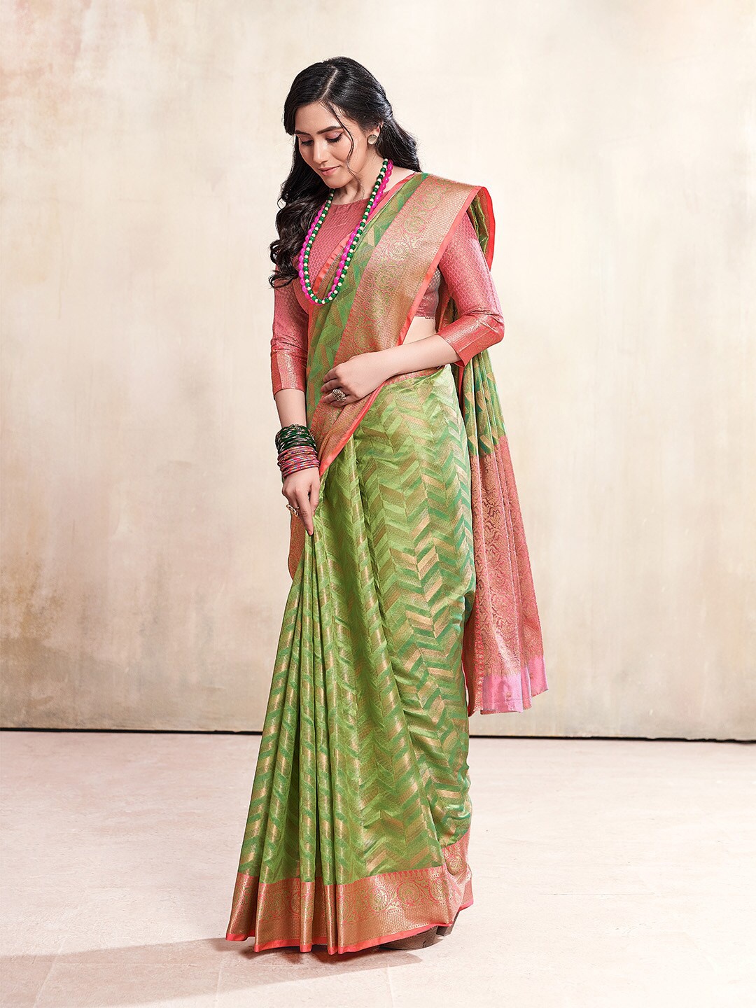 

KARAGIRI Geometric Woven Design Zari Saree, Green