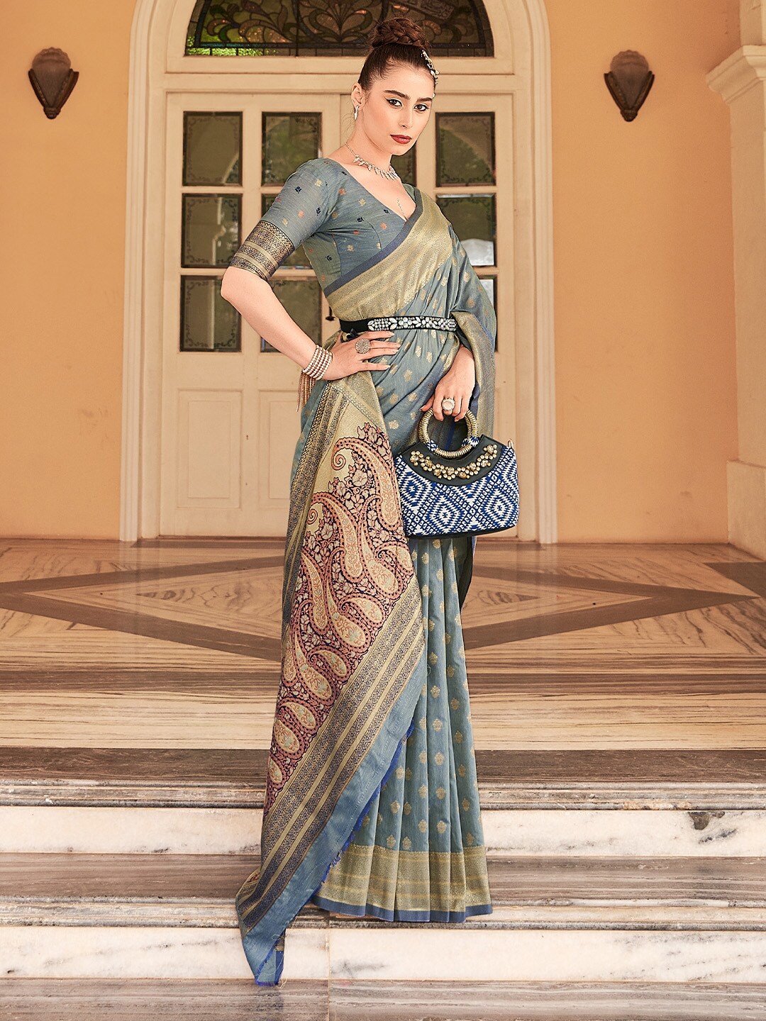 

KARAGIRI Woven Design Zari Silk Blend Banarasi Saree, Grey