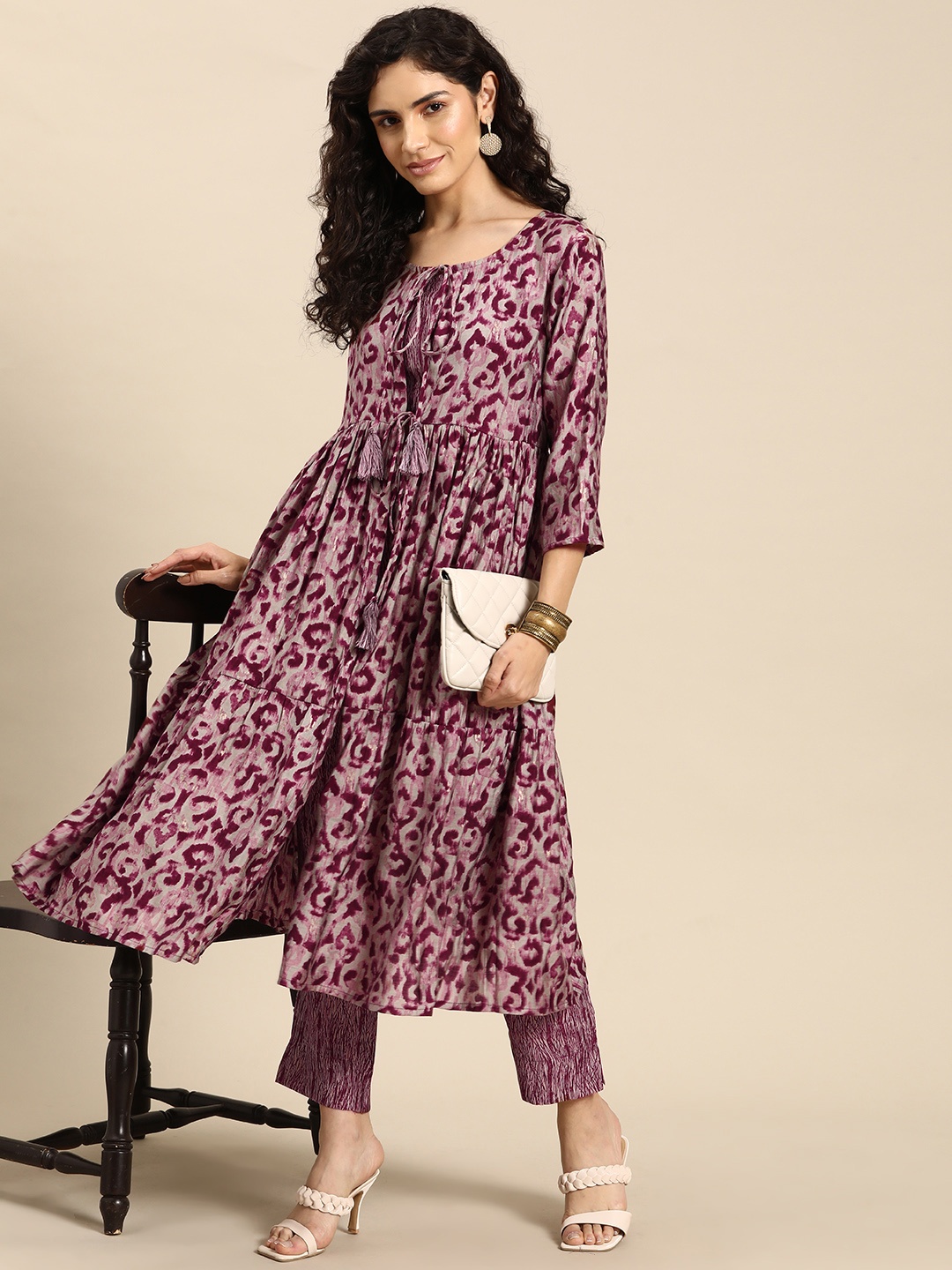 

Anouk Foil Printed High Slit Fusion Kurta with Trousers, Magenta