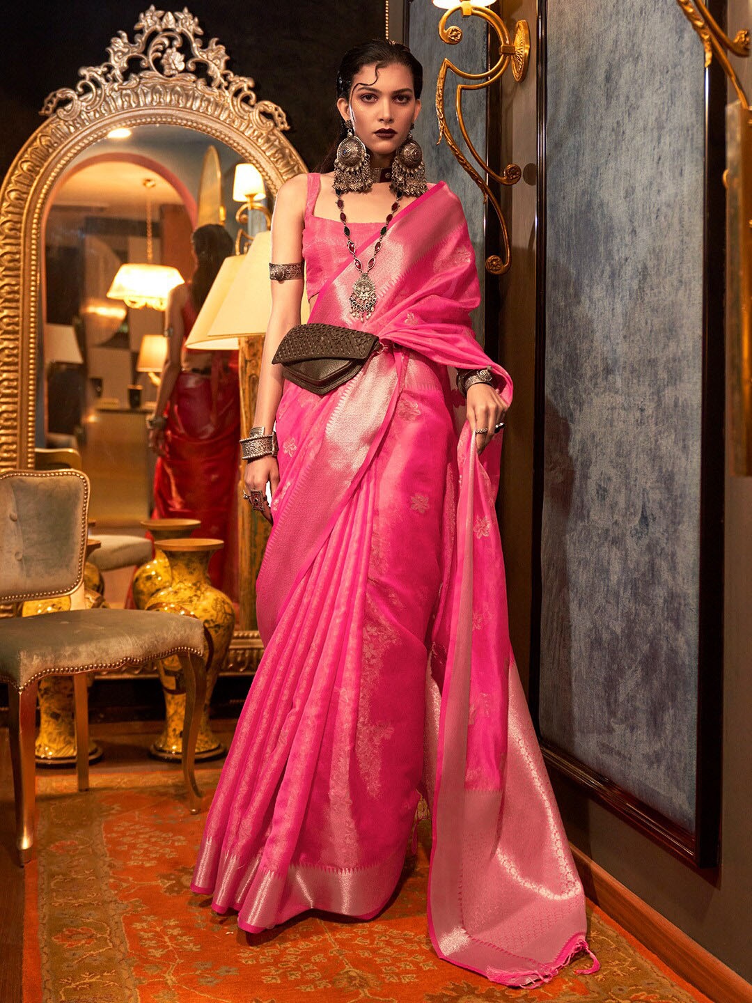 

KARAGIRI Floral Woven Design Zari Organza Saree, Pink