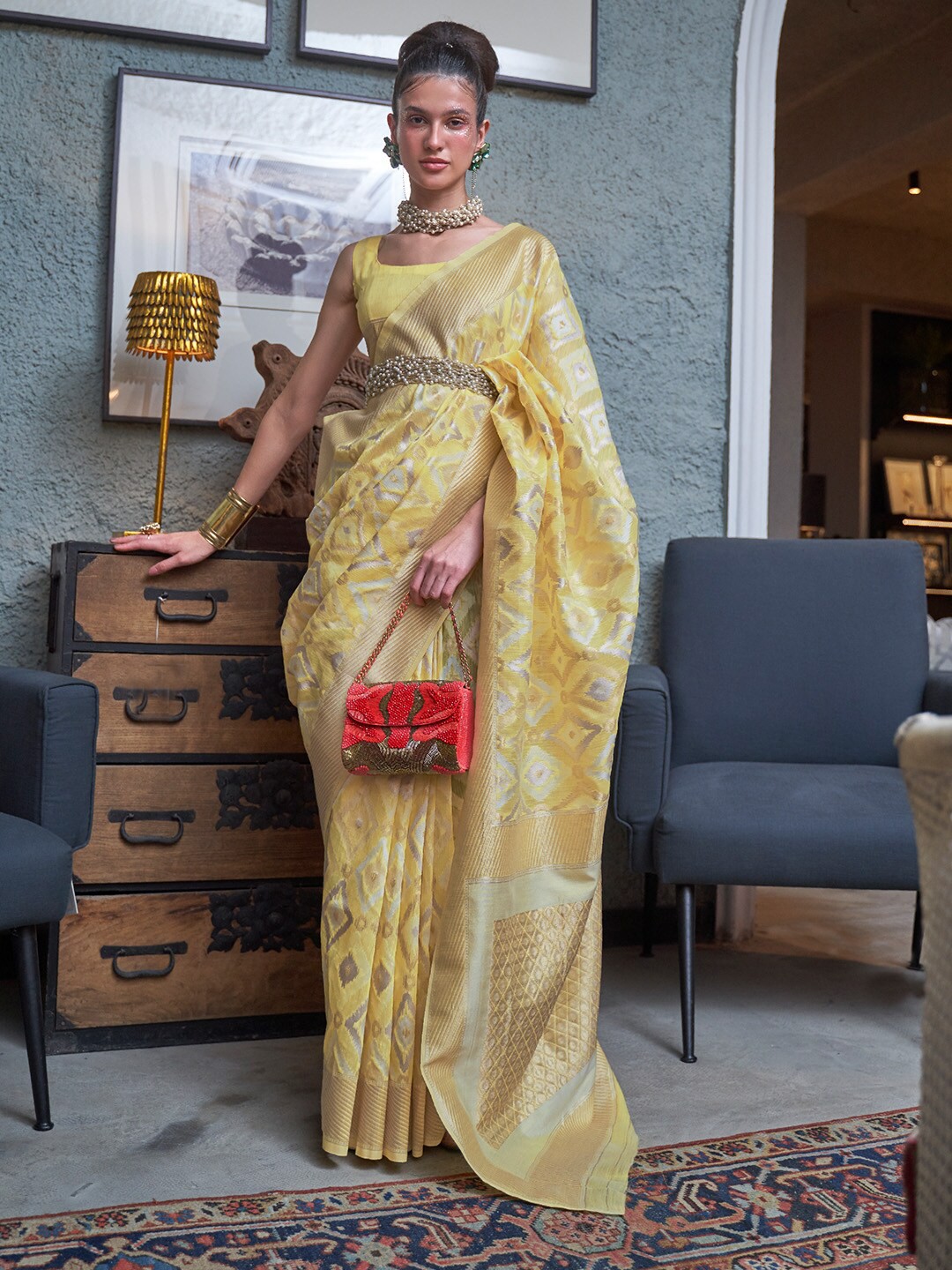 

KARAGIRI Geometric Woven Design Zari Saree, Yellow