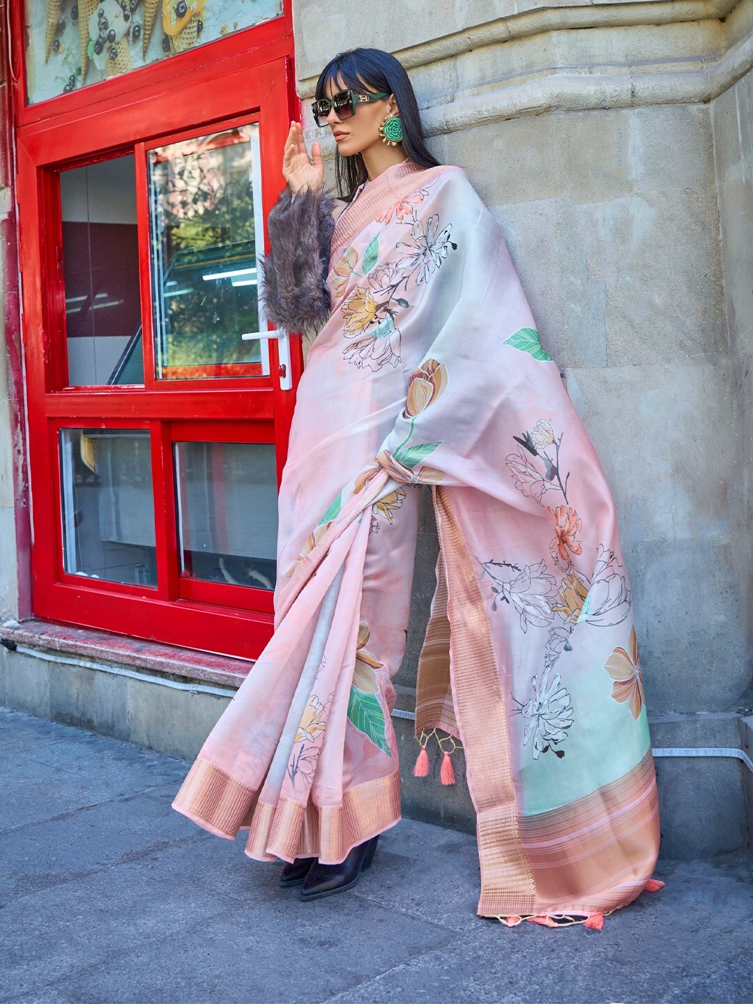 

KARAGIRI Floral Zari Organza Saree, White