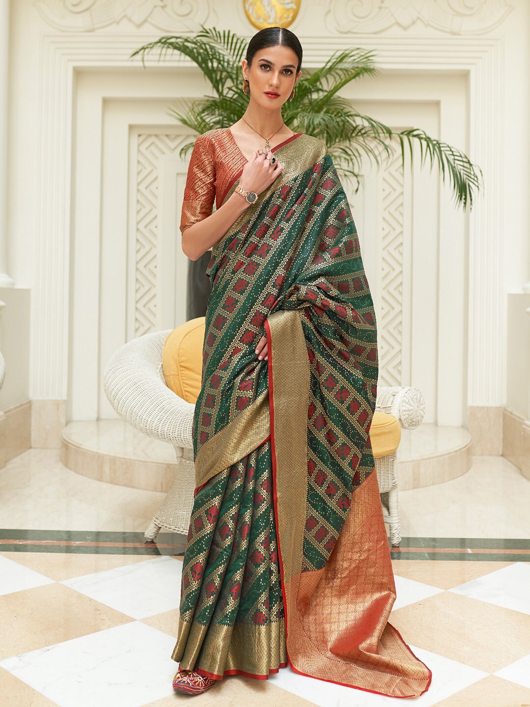 

KARAGIRI Geometric Printed Zari Silk Blend Patola Saree, Green