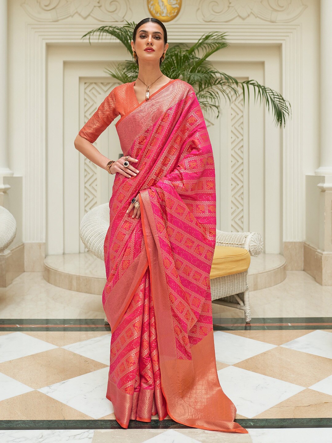 

KARAGIRI Ethnic Woven Design Zari Patola Saree, Pink