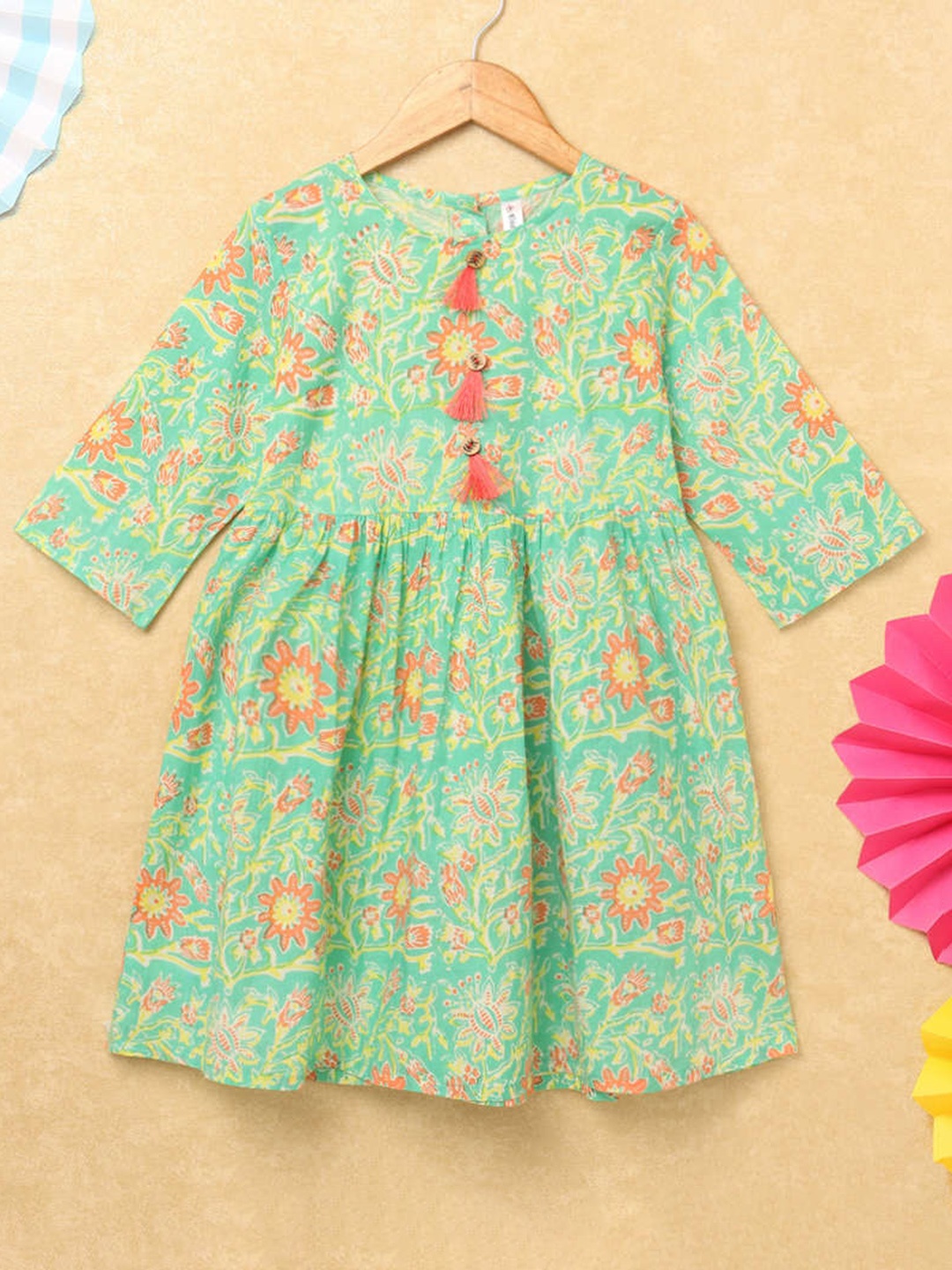 

KiddoPanti Girls Floral Printed A-Line Kurta, Green