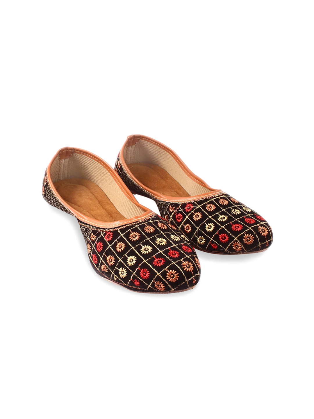 

Apratim Embroidered Ethnic Velvet Mojaris, Black