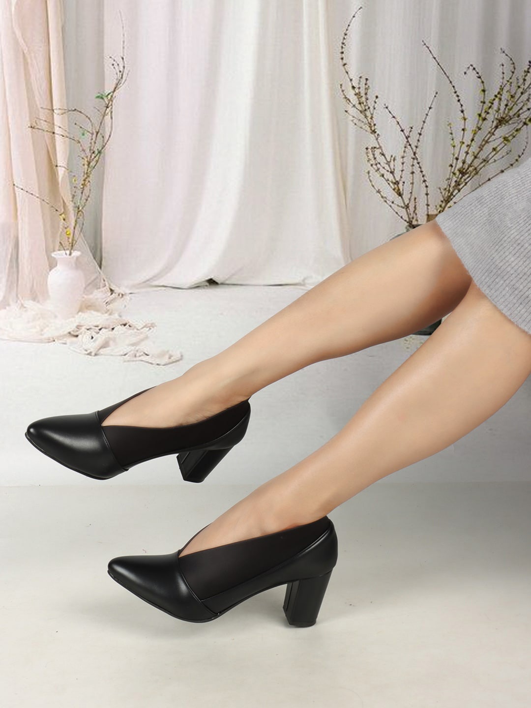 

ICONICS Pointed Toe Block Heel Pumps, Black