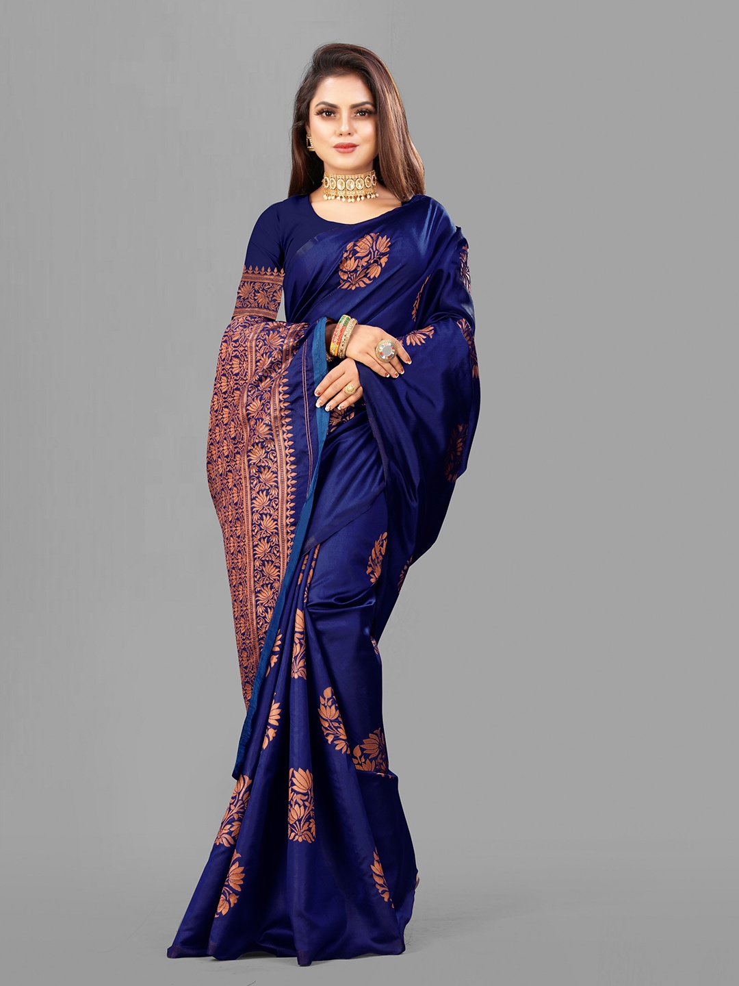 

eshami Floral Woven Design Zari Banarasi Saree, Navy blue