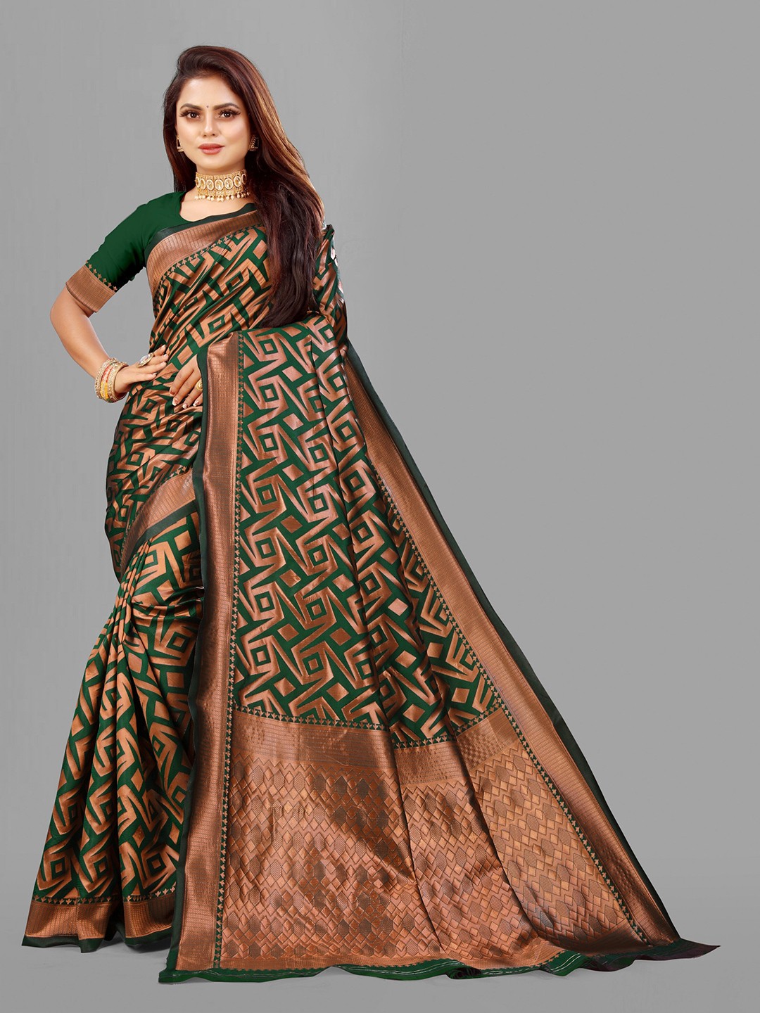 

eshami Geometric Woven Design Zari Banarasi Saree, Green